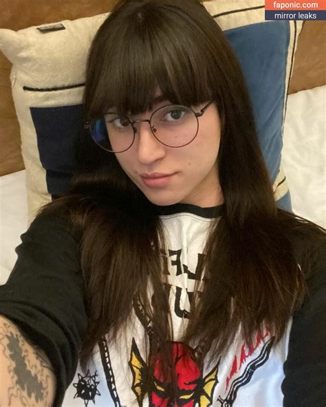 Nerdy Trans Solo Victgirl Plug & Play .